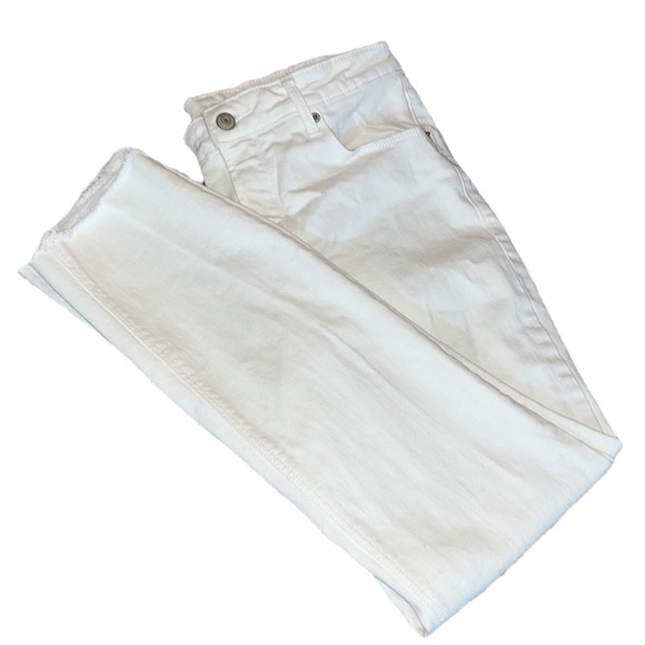 Old Navy Women’s High-Waisted OG Straight White-Wash Cut-Off Ankle Jeans - Picture 2 of 4